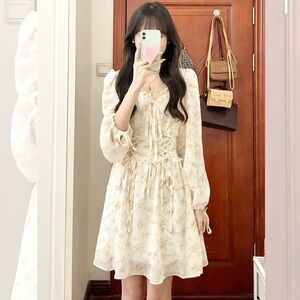 NEW Cream Floral Print Lace Detail Corset Waist Long Sleeve Dress